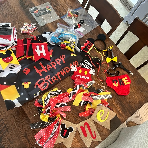 Mickey Mouse 1st birthday decorations and outfit. - Picture 2 of 7